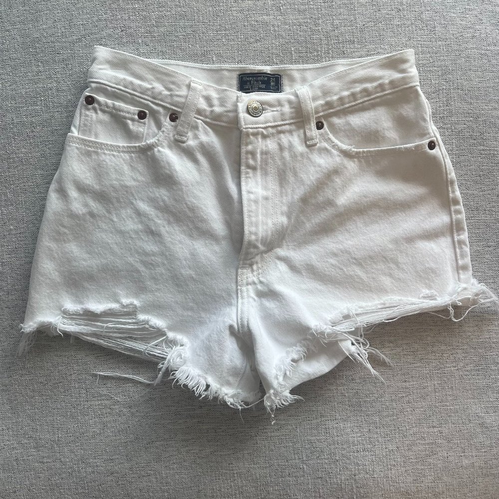 A&F | Annie High-Rise Shorts | White Denim | Size 24 (00)